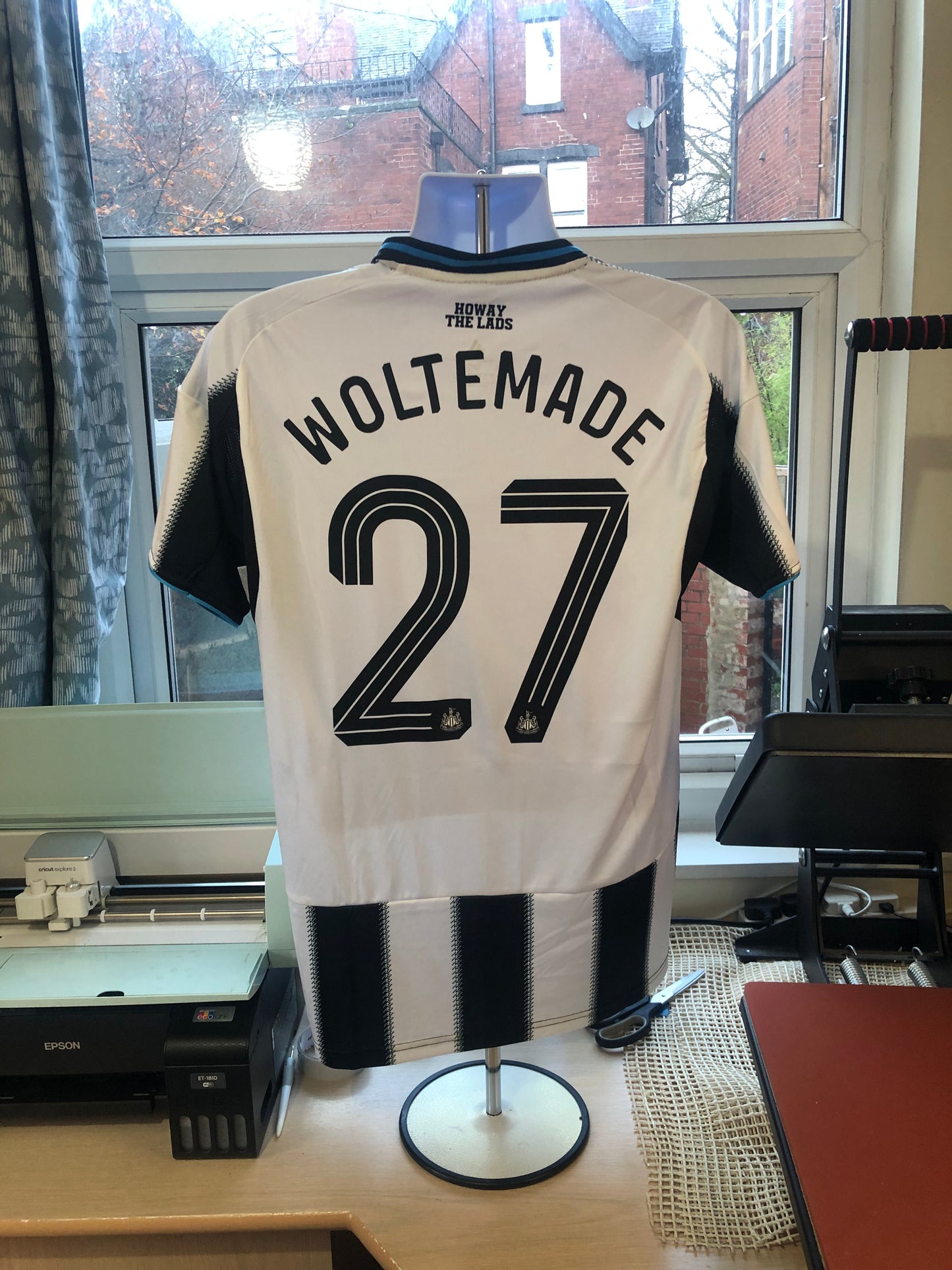 Newcastle United 2025/26 Home Shirt Woltemade 27 EFL Cup
