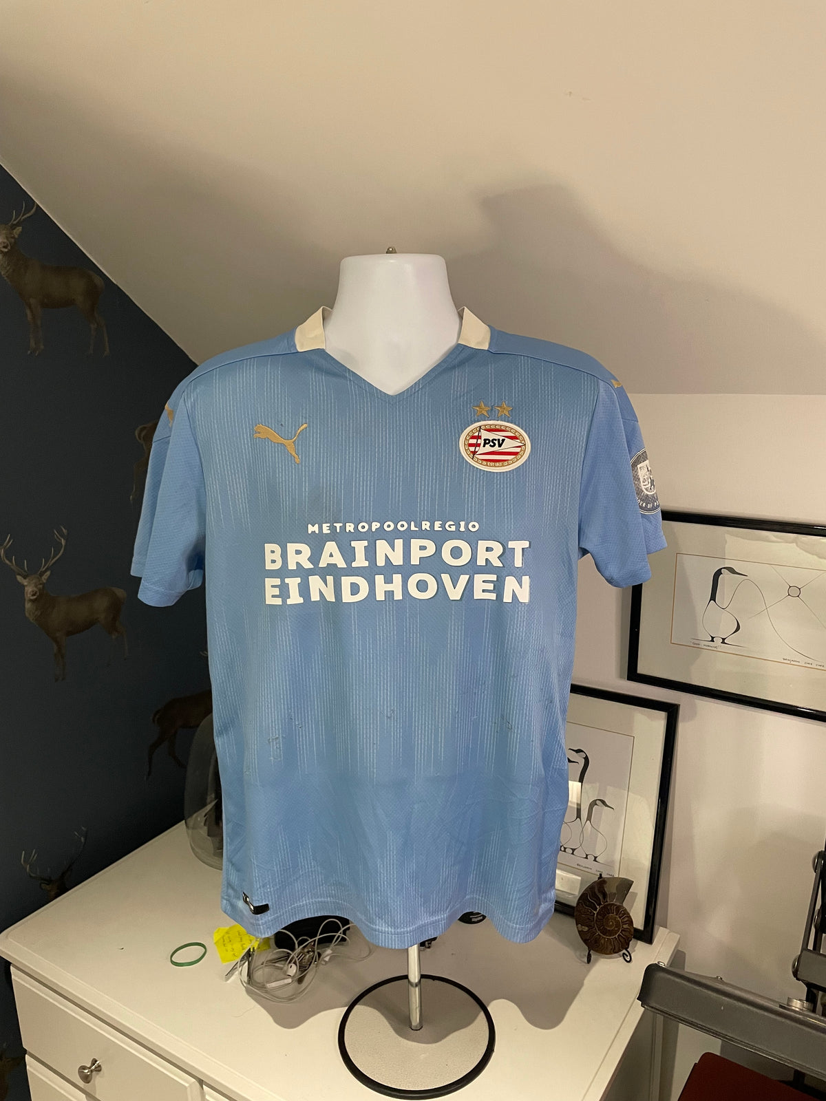 PSV Eindhoven 2020/21 away shirt