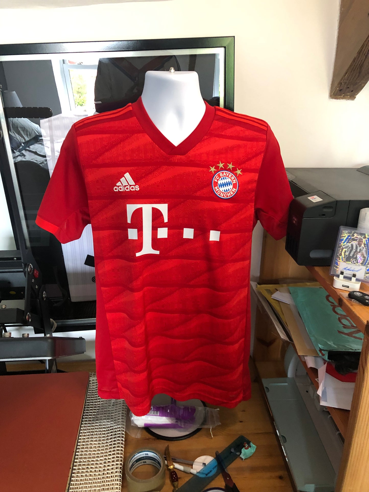 Bayern Munich 2019/20 Home Shirt Lewandowski 9