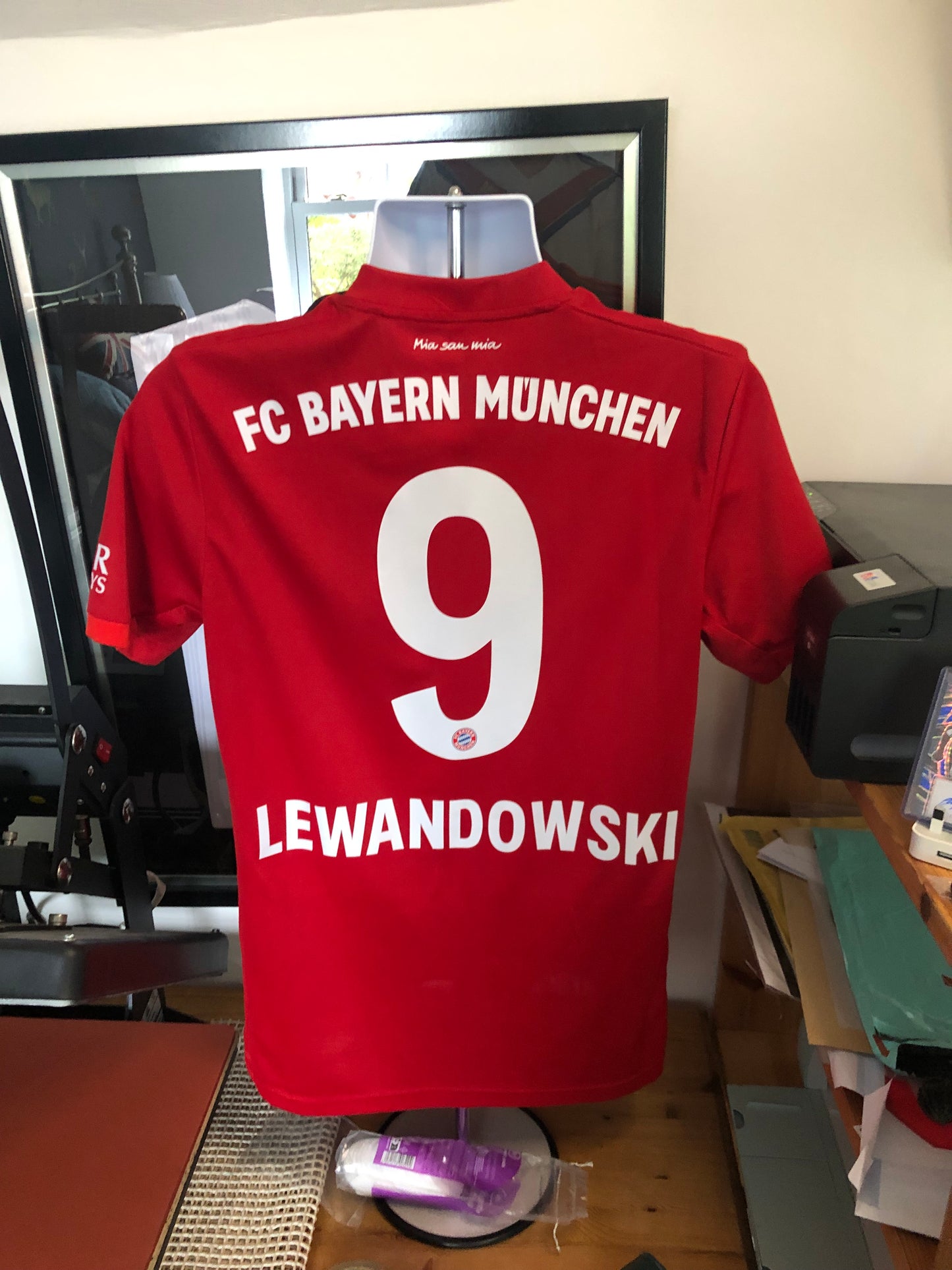Bayern Munich 2019/20 Home Shirt Lewandowski 9