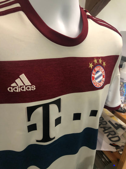Bayern Munich 2014/15 Away Shirt Lahm 21