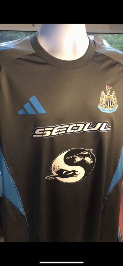 Newcastle United Seoul magpies football shirt sponsor heat transfer