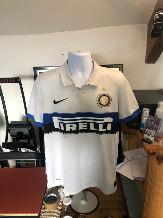 Inter Milan 2009/10 Away Shirt Balotelli 45