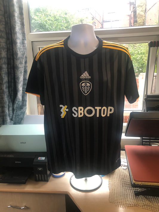 Leeds United 2022/23 Away Shirt